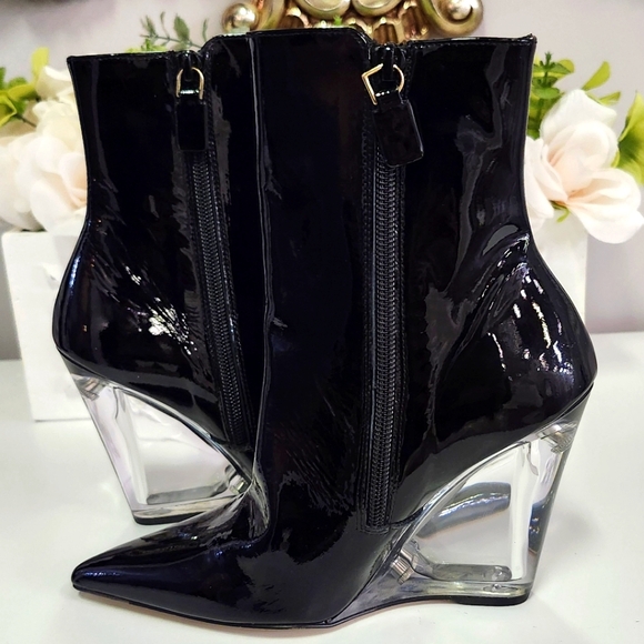 Stuart Weitzman Lucite 100 wedge booties size 4B - Picture 6 of 12